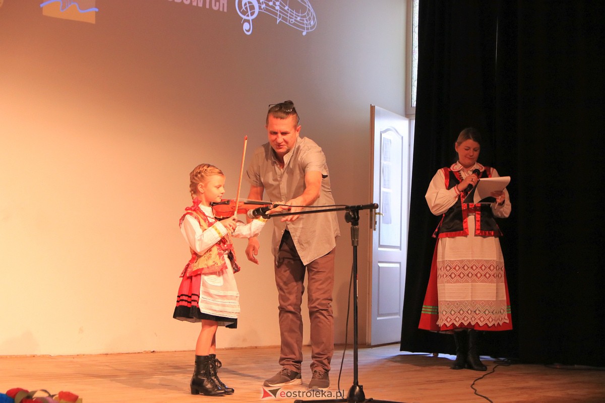 Kurpiowskie Granie czyli regionalny Przegląd Harmonistów i Skrzypków Ludowych w Lelisie [1.10.2023] - zdjęcie #6 - eOstroleka.pl