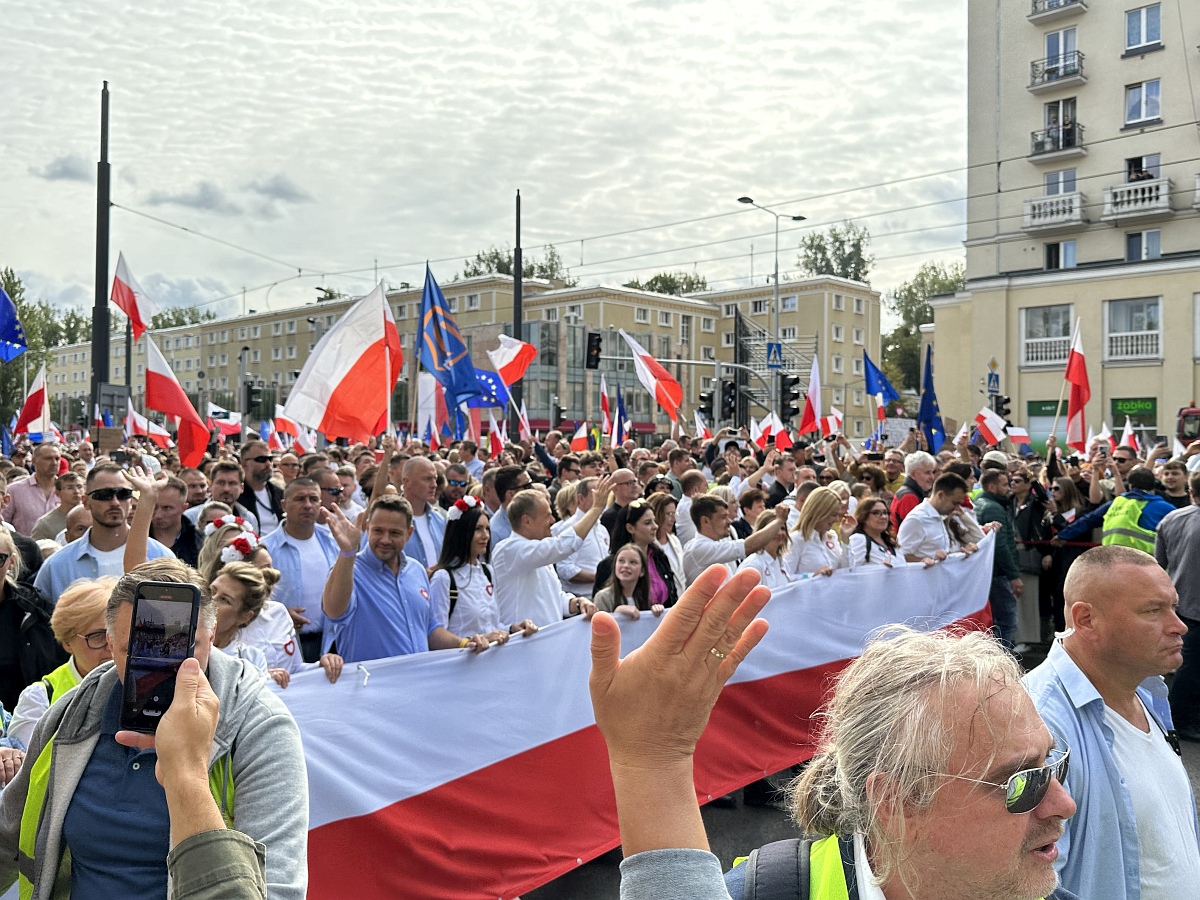 Marsz Miliona Serc 2023 [01.10.2023] - zdjęcie #13 - eOstroleka.pl
