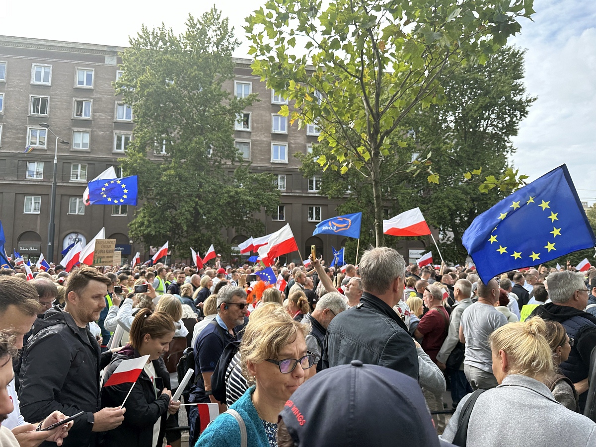 Marsz Miliona Serc 2023 [01.10.2023] - zdjęcie #11 - eOstroleka.pl