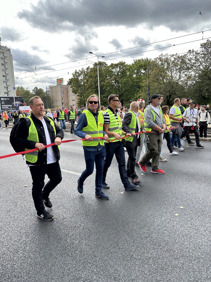 Marsz Miliona Serc 2023 [01.10.2023] - zdjęcie #9 - eOstroleka.pl