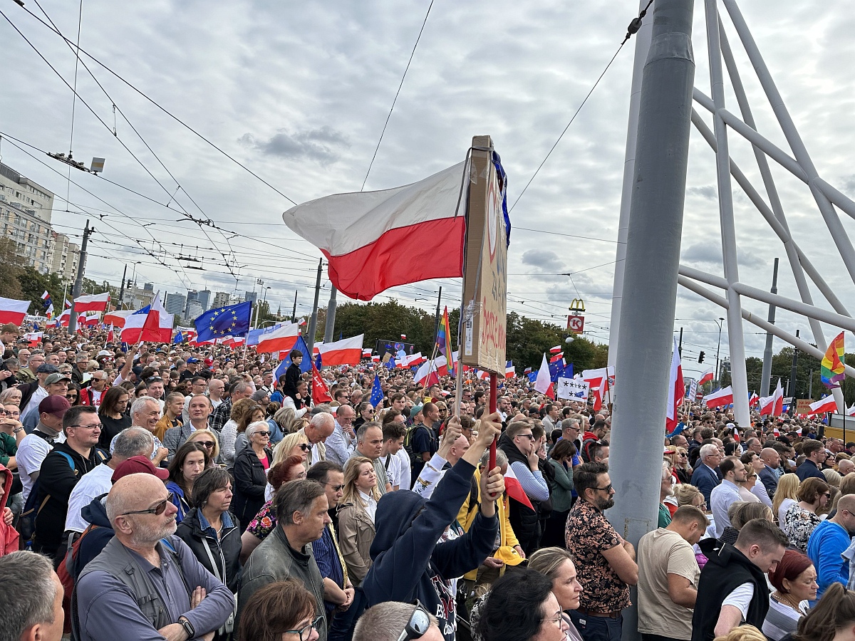 Marsz Miliona Serc 2023 [01.10.2023] - zdjęcie #3 - eOstroleka.pl