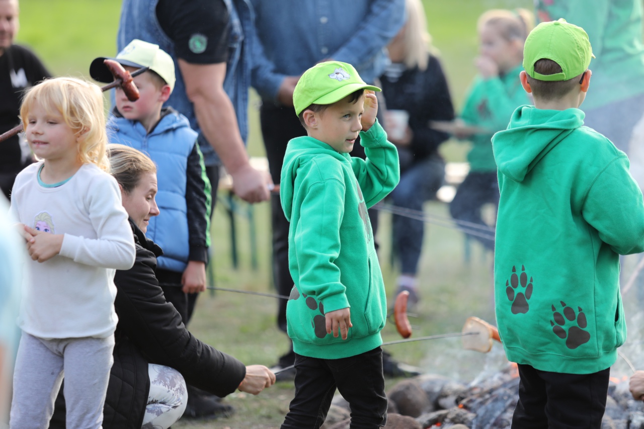 Powitanie jesieni na Osiedlu Łazek [2.10.2023] - zdjęcie #128 - eOstroleka.pl