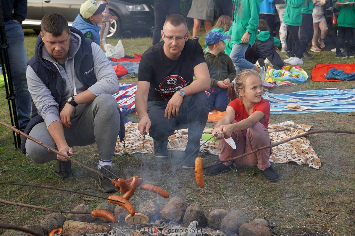 Powitanie jesieni na Osiedlu Łazek [2.10.2023] - zdjęcie #108 - eOstroleka.pl