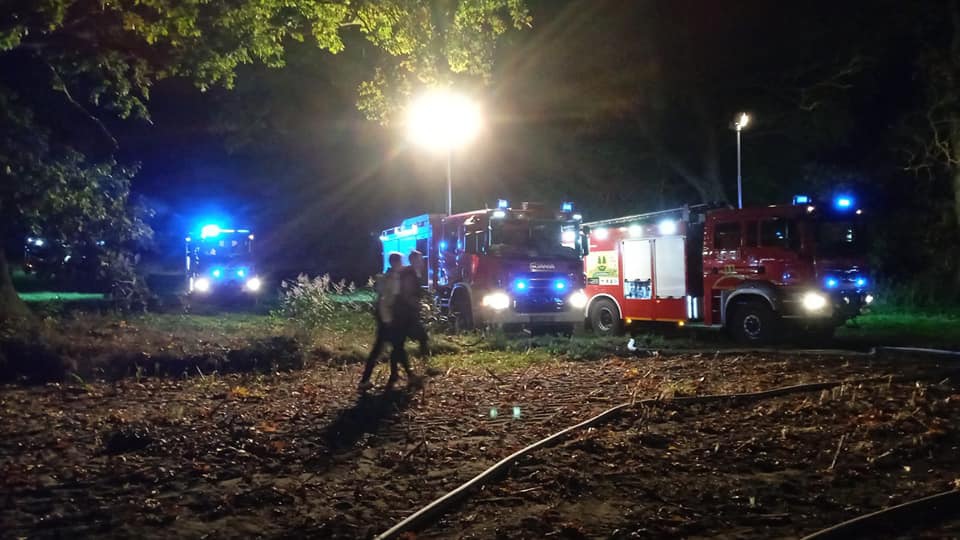 Pożar stodoły w miejscowości Krobia [02.10.2023] - zdjęcie #5 - eOstroleka.pl