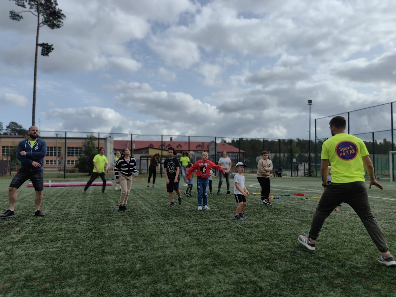 Kadzidło. Piknik sportowy dla dzieci i młodzieży z grą terenową [02.10.2023] - zdjęcie #15 - eOstroleka.pl