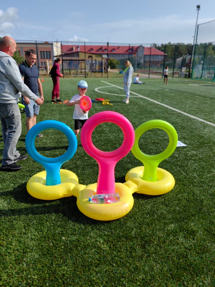 Kadzidło. Piknik sportowy dla dzieci i młodzieży z grą terenową [02.10.2023] - zdjęcie #11 - eOstroleka.pl