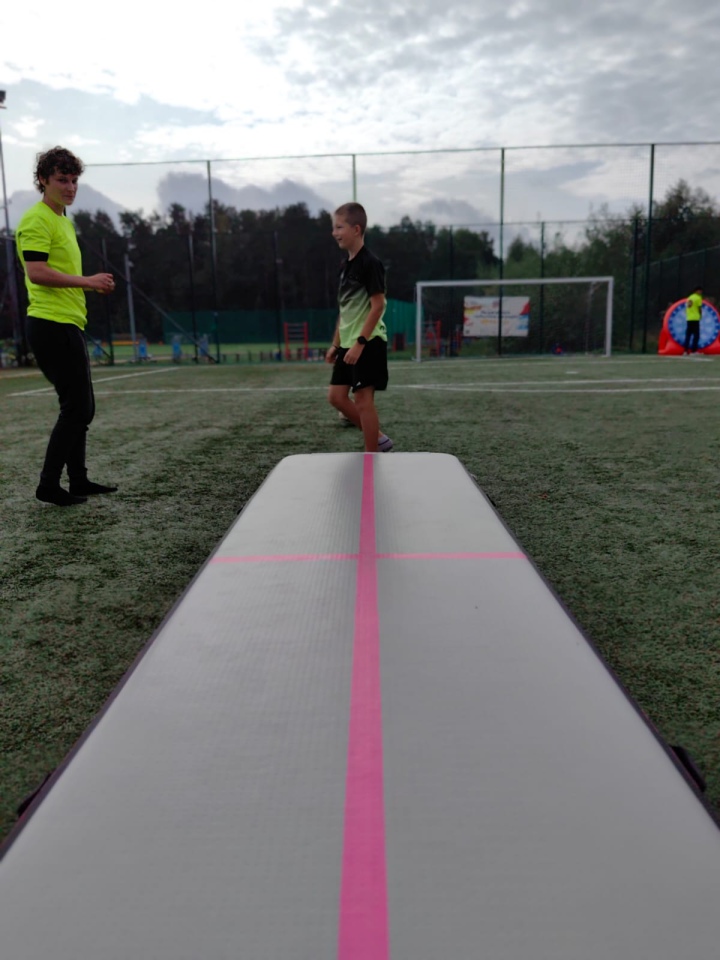 Kadzidło. Piknik sportowy dla dzieci i młodzieży z grą terenową [02.10.2023] - zdjęcie #7 - eOstroleka.pl