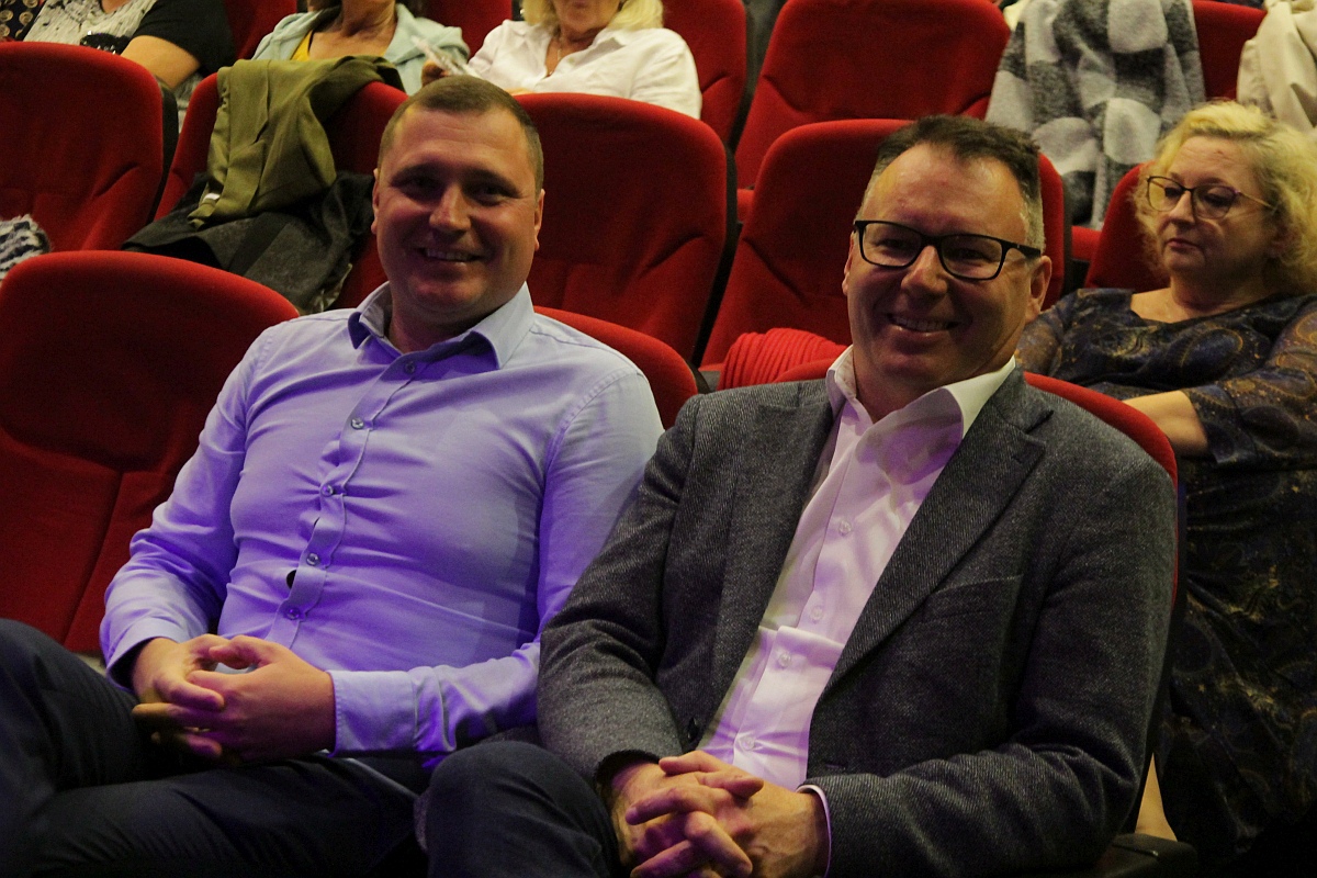 Inauguracja roku akademickiego 2023/24 Ostrołęckiego Uniwersytetu Trzeciego Wieku [04.10.2023] - zdjęcie #60 - eOstroleka.pl