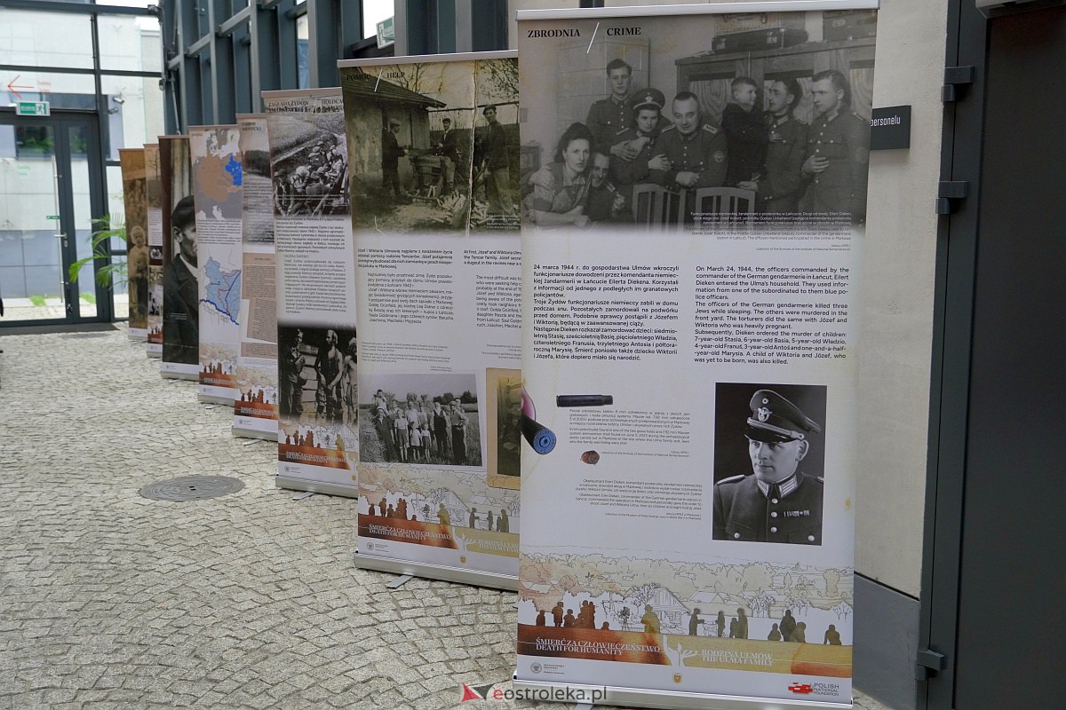 Otwarcie wystawy „Śmierć za człowieczeństwo. Rodzina Ulmów” i widowisko słowno-muzyczne pt.: „Kto ratuje jedno życie - ratuje cały świat” w MŻW [4.10.2023] - zdjęcie #60 - eOstroleka.pl