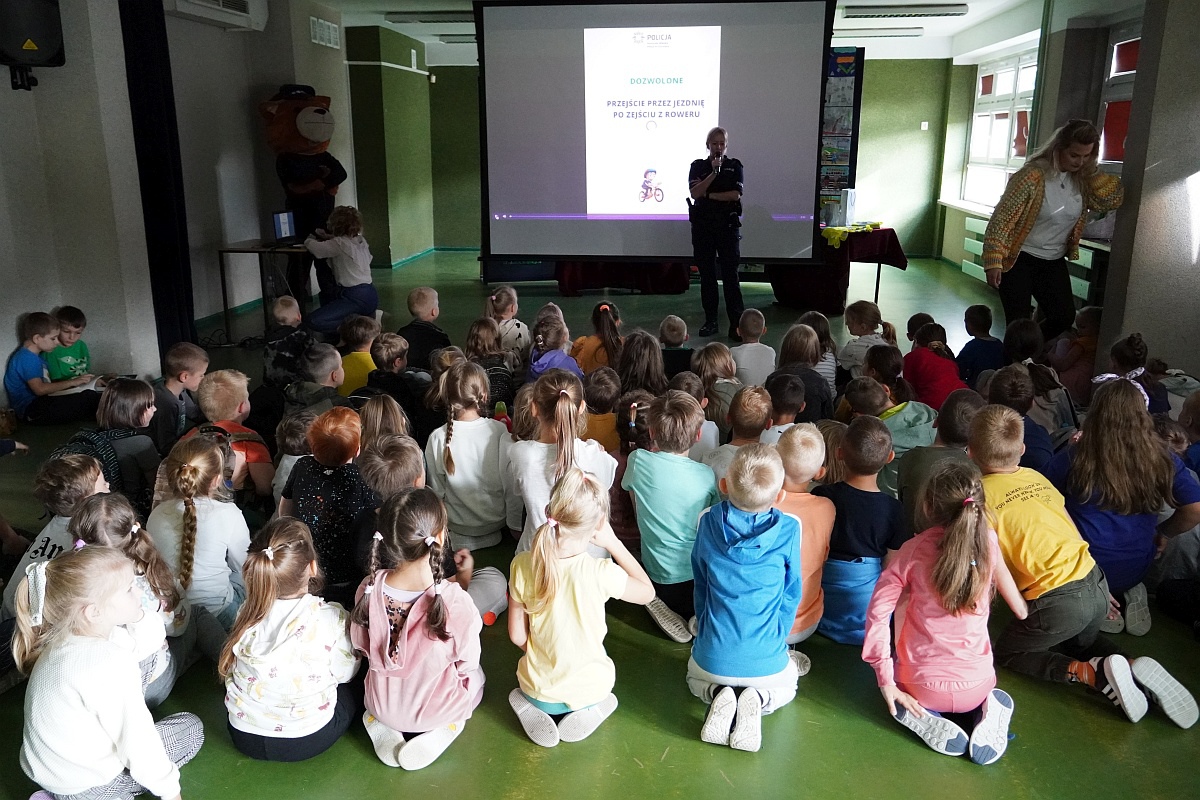 Konkurs Bezpieczna droga do szkoły w SP 10 [05.10.2023] - zdjęcie #18 - eOstroleka.pl