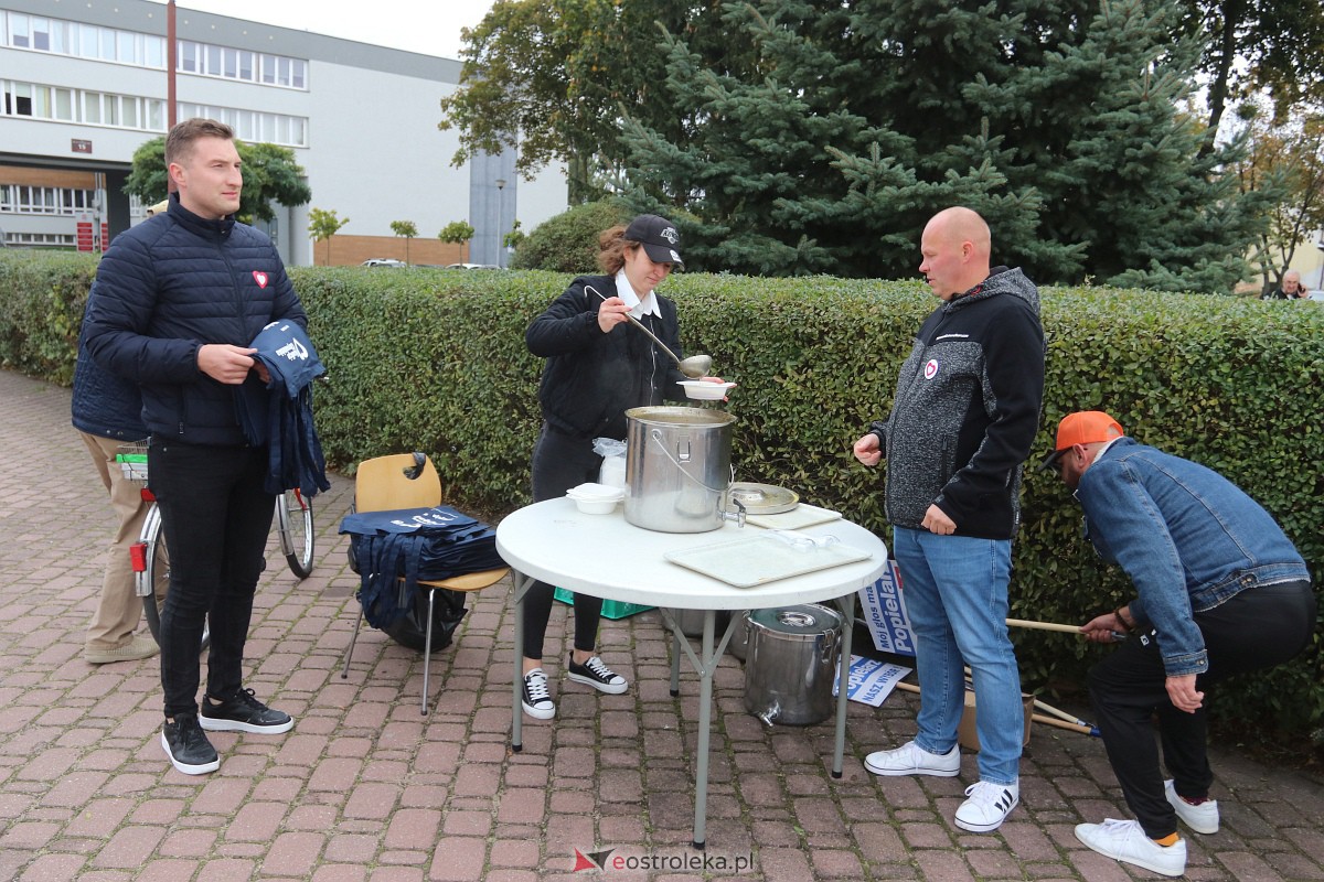 Grochówka z Mariuszem Popielarzem [06.10.2023] - zdjęcie #17 - eOstroleka.pl