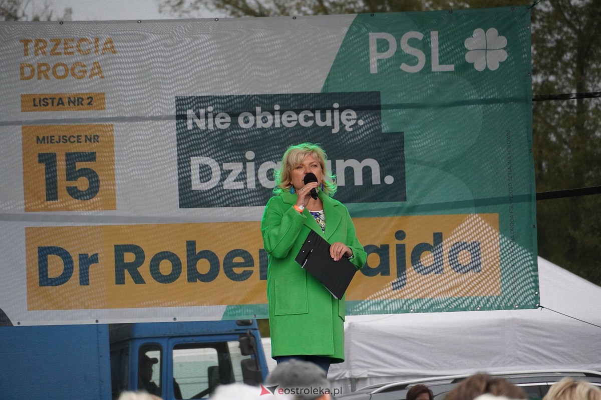 Top Girls i Zenek Martyniuk na Plaży Miejskiej w Ostrołęce [6.10.2023] - zdjęcie #70 - eOstroleka.pl