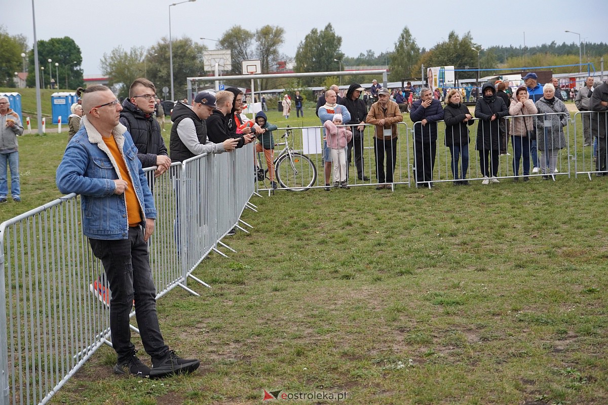 Top Girls i Zenek Martyniuk na Plaży Miejskiej w Ostrołęce [6.10.2023] - zdjęcie #59 - eOstroleka.pl