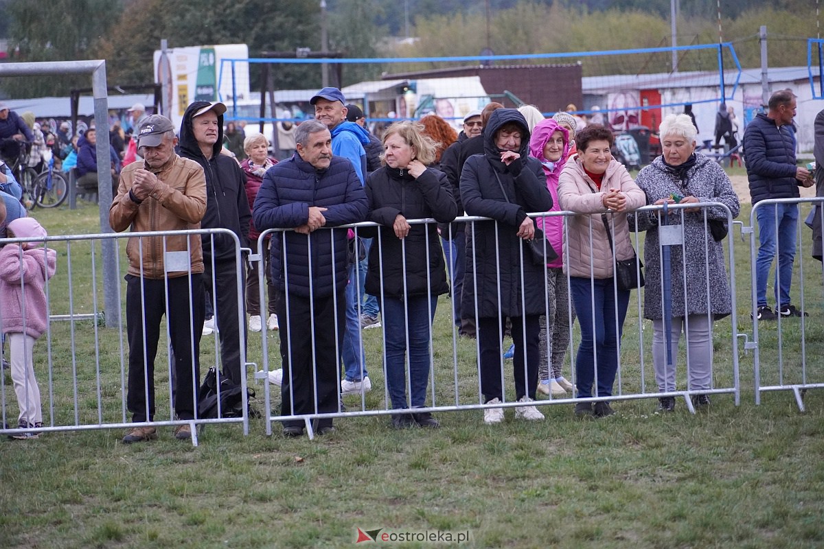 Top Girls i Zenek Martyniuk na Plaży Miejskiej w Ostrołęce [6.10.2023] - zdjęcie #55 - eOstroleka.pl