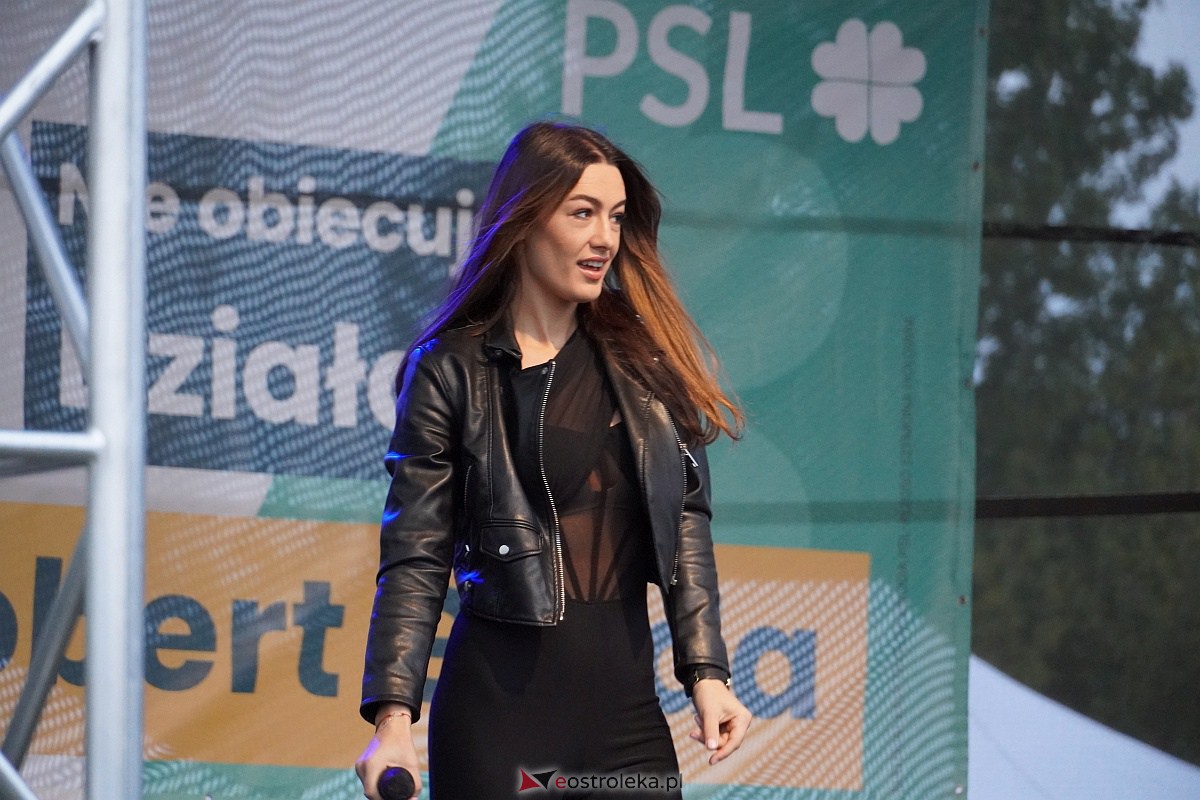 Top Girls i Zenek Martyniuk na Plaży Miejskiej w Ostrołęce [6.10.2023] - zdjęcie #34 - eOstroleka.pl