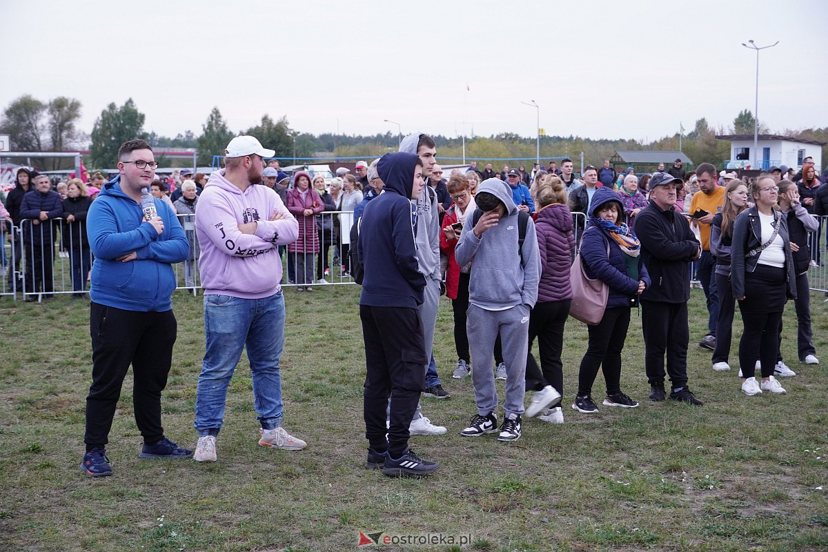 Top Girls i Zenek Martyniuk na Plaży Miejskiej w Ostrołęce [6.10.2023] - zdjęcie #23 - eOstroleka.pl