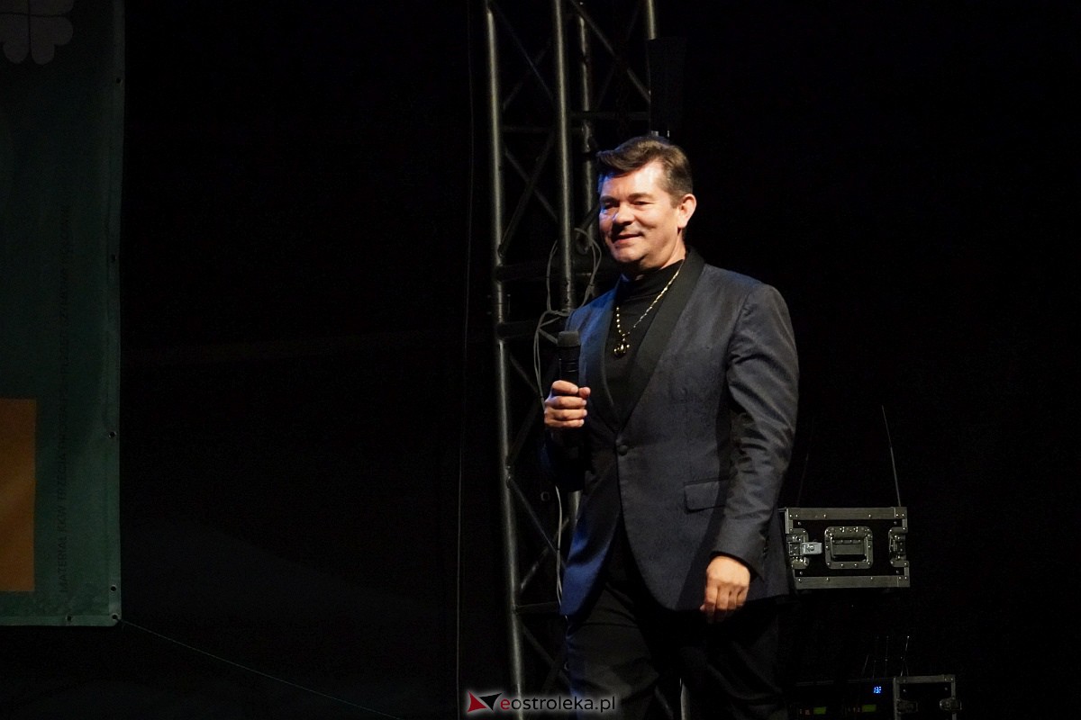 Top Girls i Zenek Martyniuk na Plaży Miejskiej w Ostrołęce [6.10.2023] - zdjęcie #12 - eOstroleka.pl