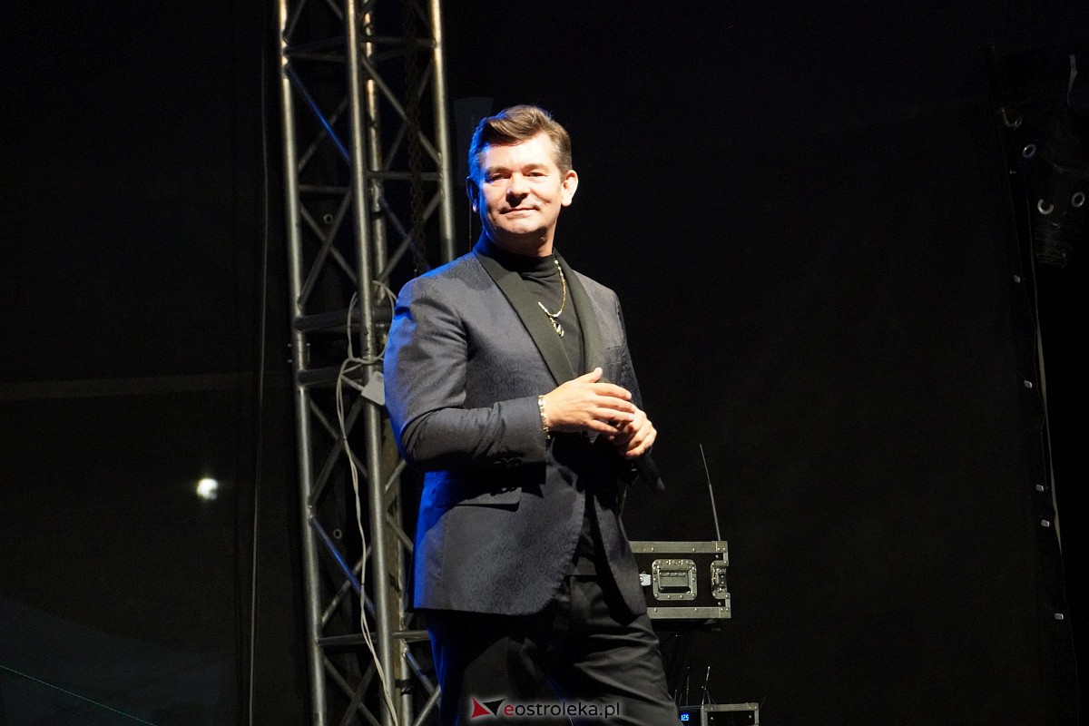 Top Girls i Zenek Martyniuk na Plaży Miejskiej w Ostrołęce [6.10.2023] - zdjęcie #8 - eOstroleka.pl