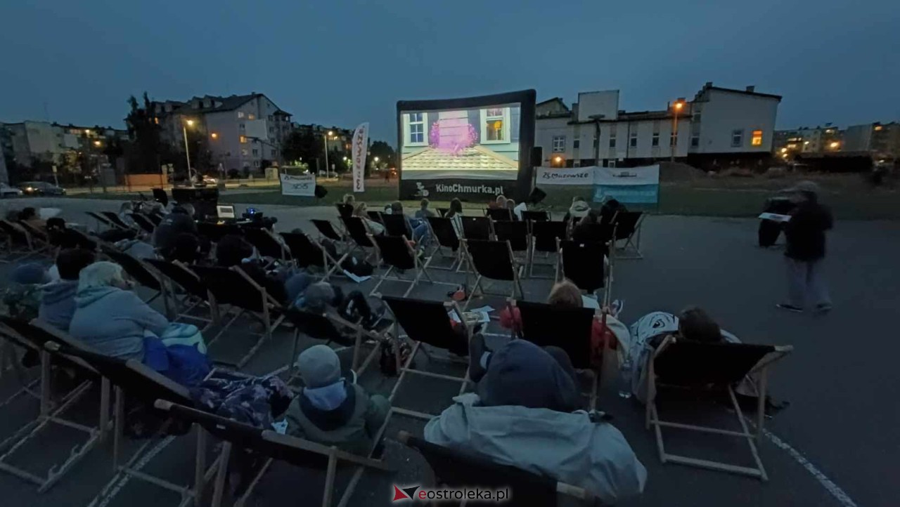 Kino plenerowe z SM Centrum [06.10.2023] - zdjęcie #12 - eOstroleka.pl