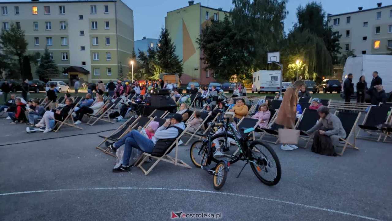 Kino plenerowe z SM Centrum [06.10.2023] - zdjęcie #52 - eOstroleka.pl
