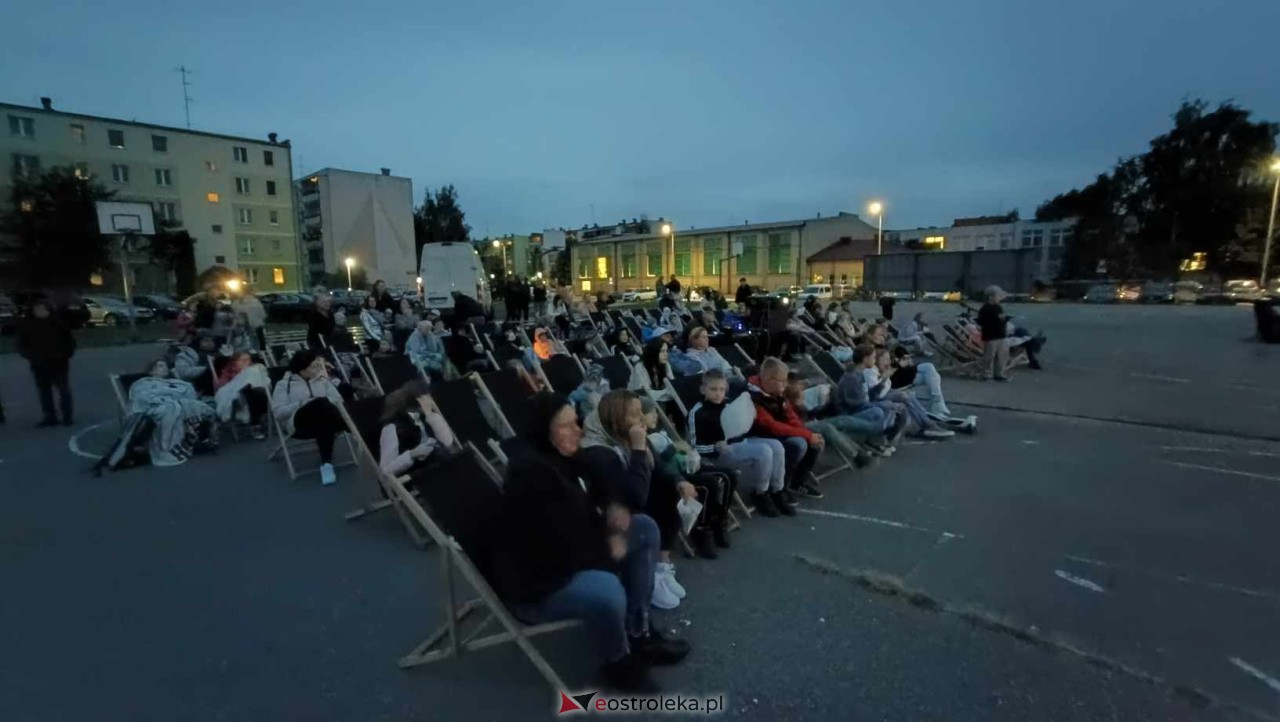 Kino plenerowe z SM Centrum [06.10.2023] - zdjęcie #45 - eOstroleka.pl