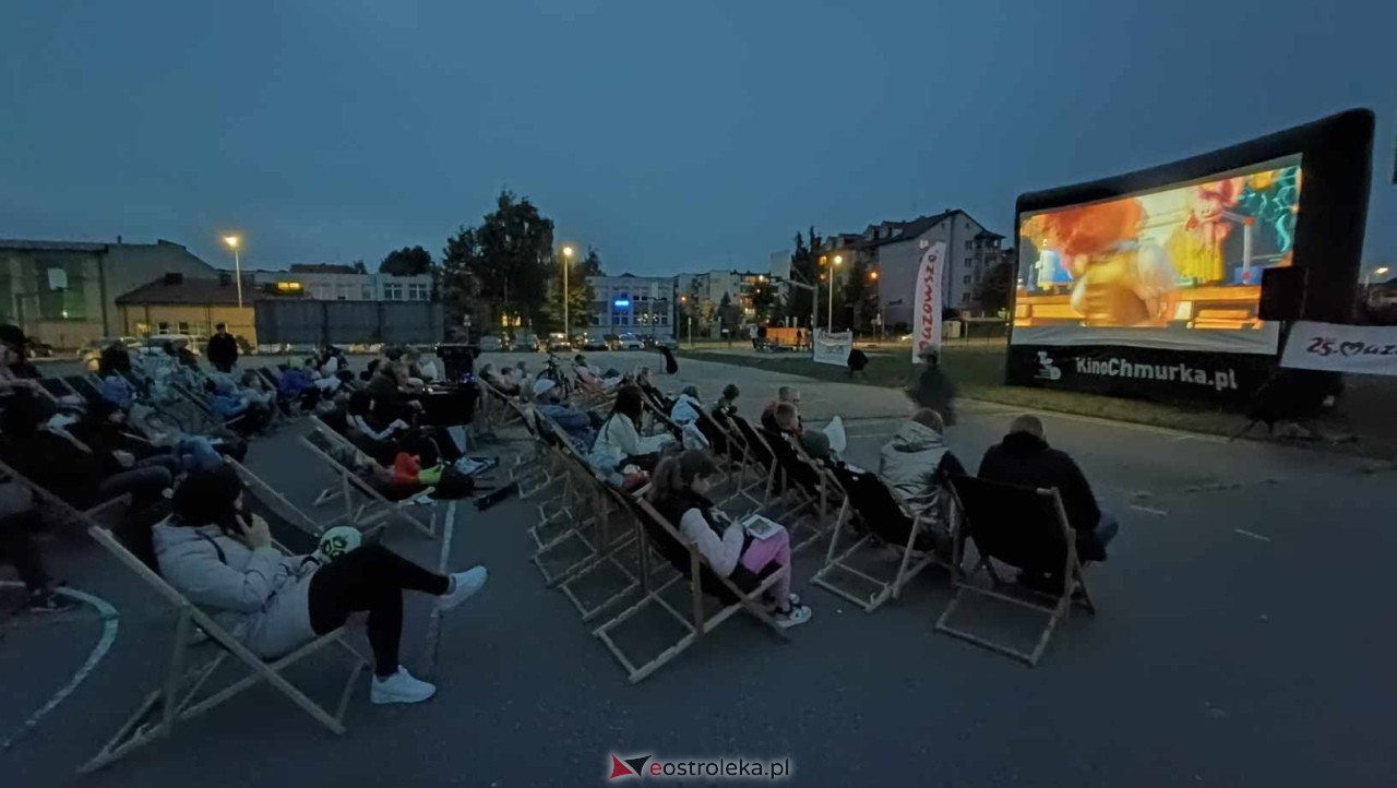 Kino plenerowe z SM Centrum [06.10.2023] - zdjęcie #46 - eOstroleka.pl