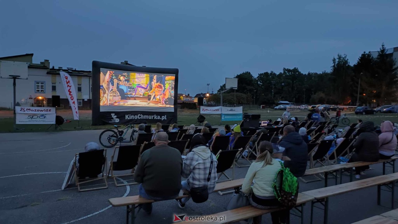 Kino plenerowe z SM Centrum [06.10.2023] - zdjęcie #57 - eOstroleka.pl