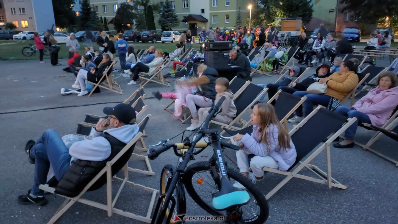 Kino plenerowe z SM Centrum [06.10.2023] - zdjęcie #53 - eOstroleka.pl