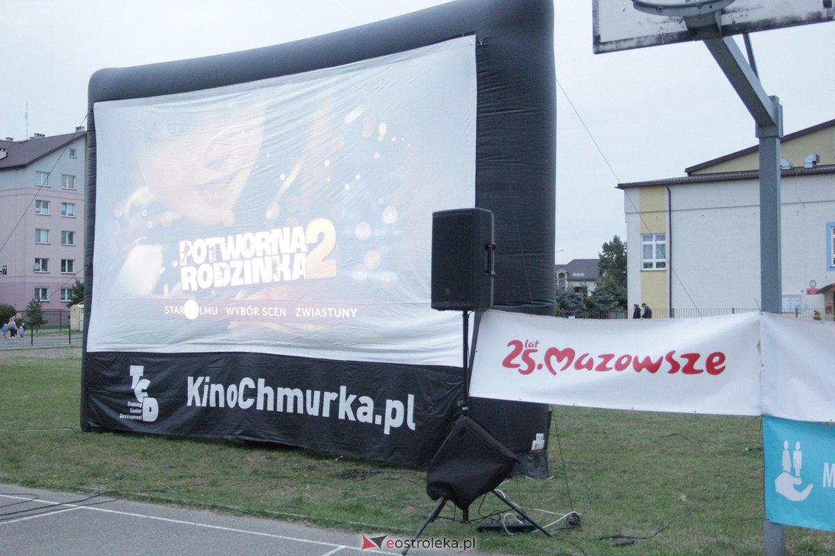 Kino plenerowe z SM Centrum [06.10.2023] - zdjęcie #34 - eOstroleka.pl