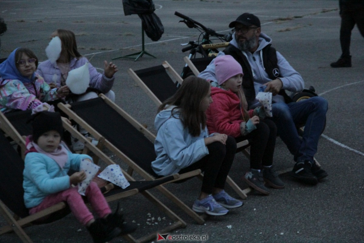 Kino plenerowe z SM Centrum [06.10.2023] - zdjęcie #21 - eOstroleka.pl
