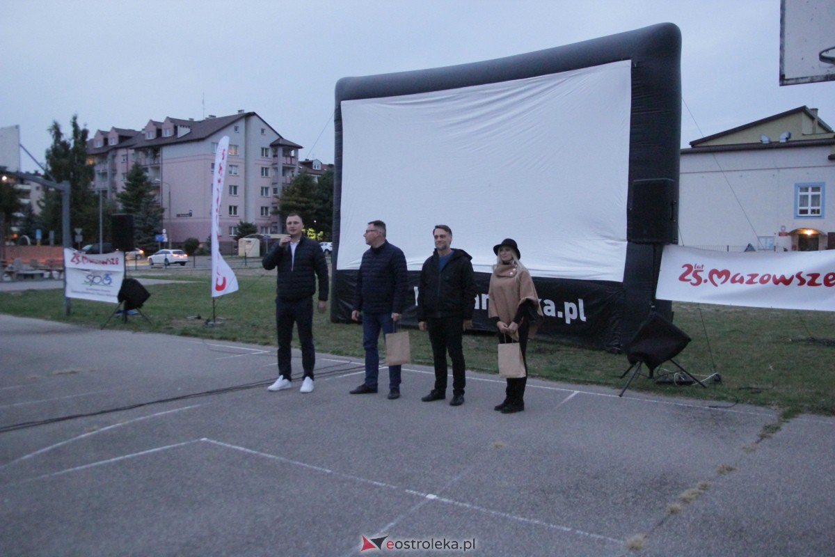 Kino plenerowe z SM Centrum [06.10.2023] - zdjęcie #16 - eOstroleka.pl