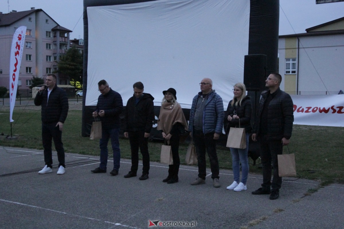 Kino plenerowe z SM Centrum [06.10.2023] - zdjęcie #15 - eOstroleka.pl