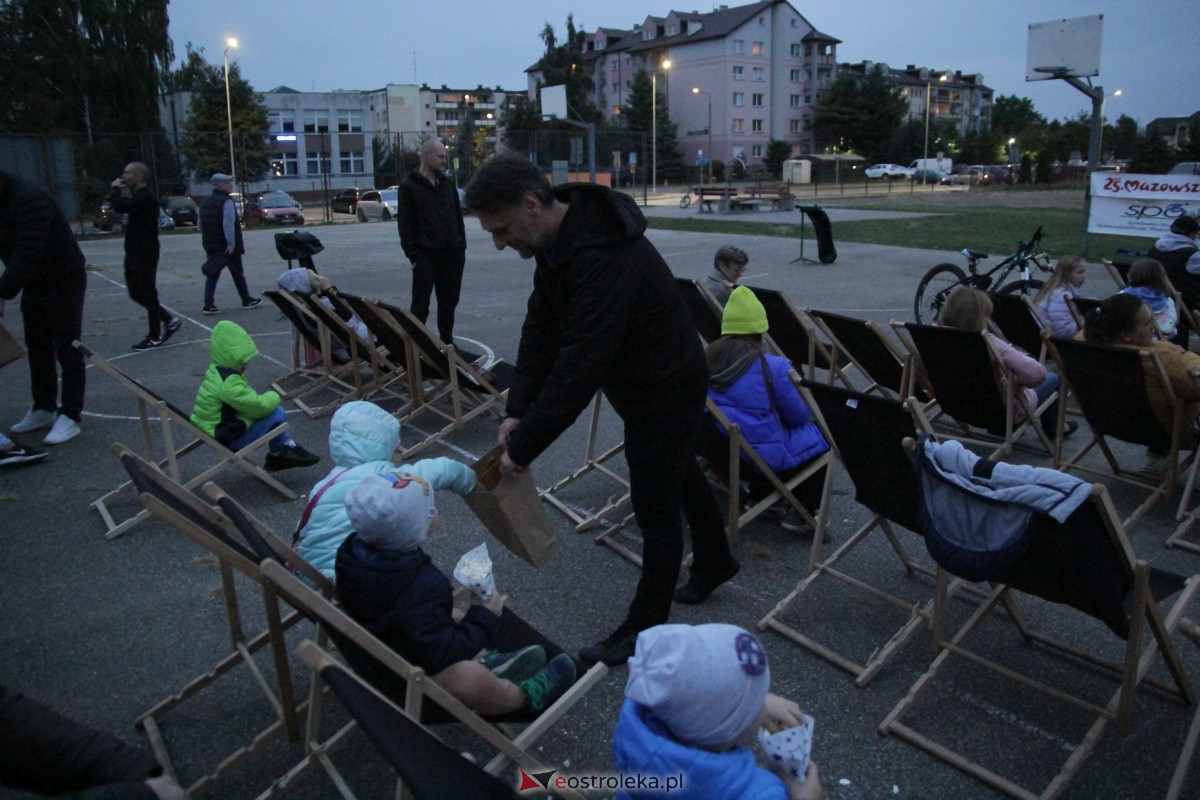 Kino plenerowe z SM Centrum [06.10.2023] - zdjęcie #6 - eOstroleka.pl