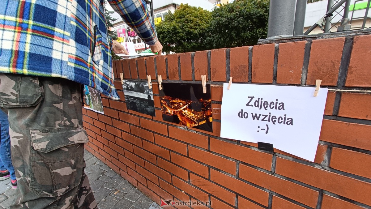 Akcja Zdjęcia do wzięcia na Placu Wolności w Ostrołęce [07.10.2023] - zdjęcie #7 - eOstroleka.pl
