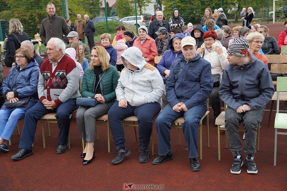 Jesienna cudotwórnia. Wernisaż i licytacja prac osób z niepełnosprawnością [7.10.2023] - zdjęcie #74 - eOstroleka.pl