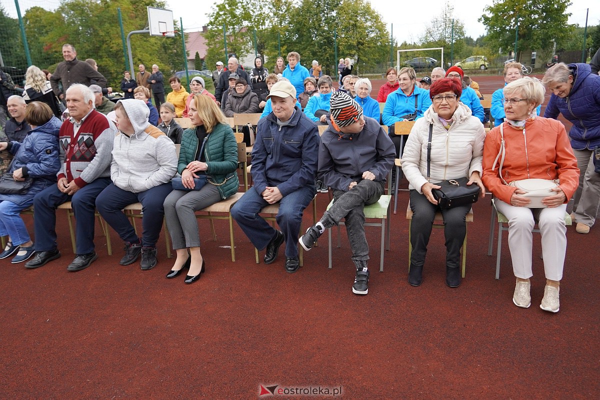 Jesienna cudotwórnia. Wernisaż i licytacja prac osób z niepełnosprawnością [7.10.2023] - zdjęcie #70 - eOstroleka.pl