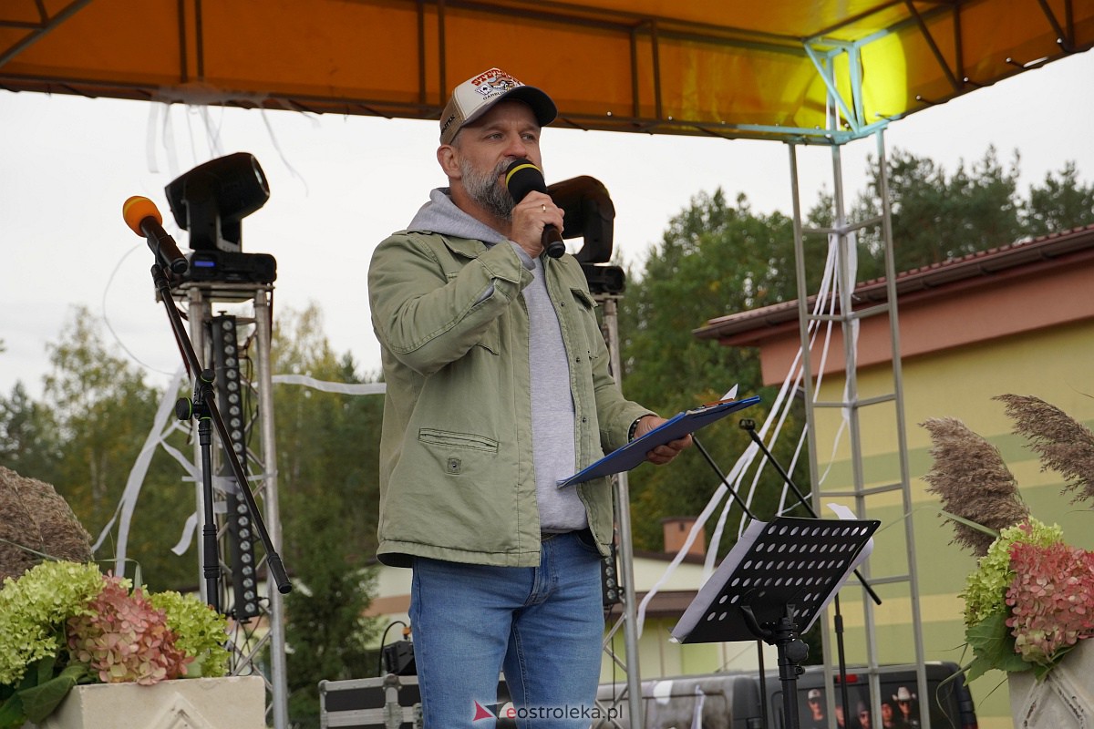 Jesienna cudotwórnia. Wernisaż i licytacja prac osób z niepełnosprawnością [7.10.2023] - zdjęcie #66 - eOstroleka.pl