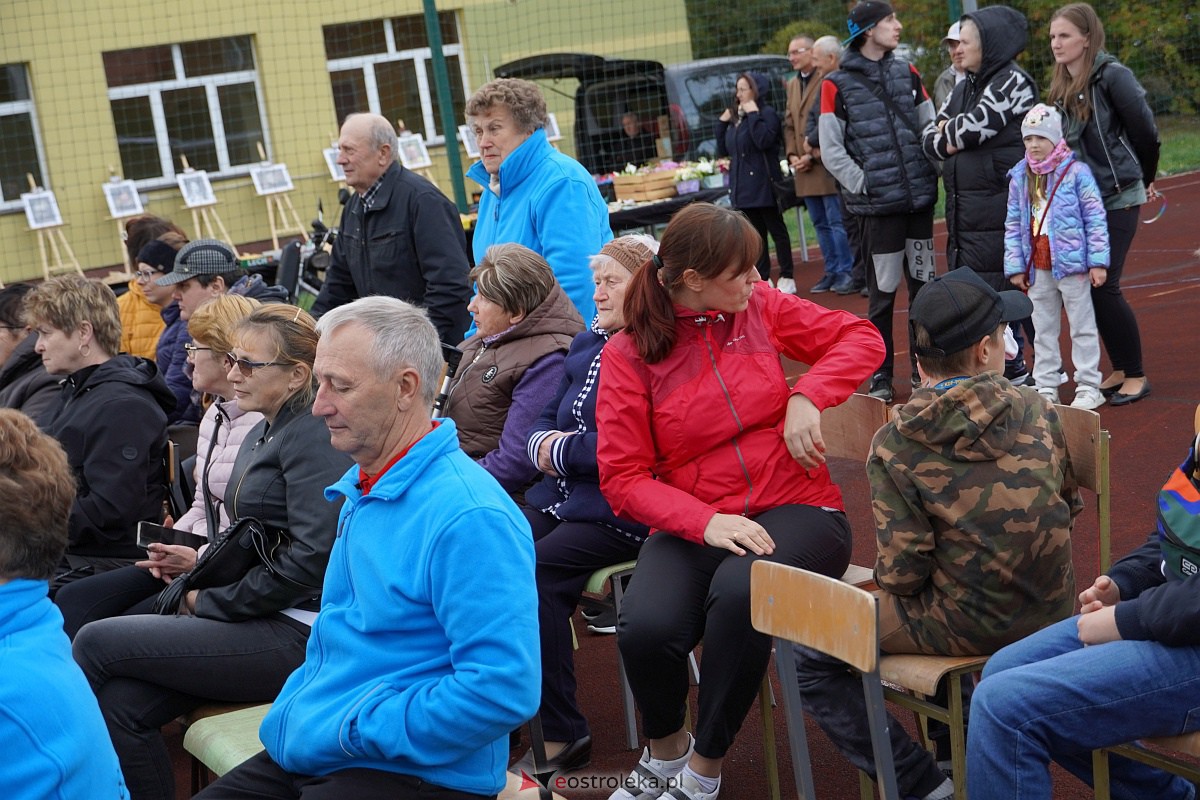 Jesienna cudotwórnia. Wernisaż i licytacja prac osób z niepełnosprawnością [7.10.2023] - zdjęcie #63 - eOstroleka.pl
