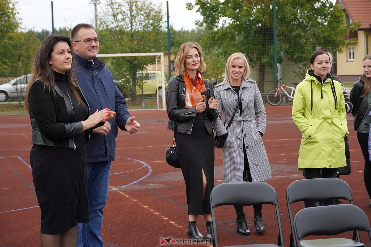 Jesienna cudotwórnia. Wernisaż i licytacja prac osób z niepełnosprawnością [7.10.2023] - zdjęcie #54 - eOstroleka.pl