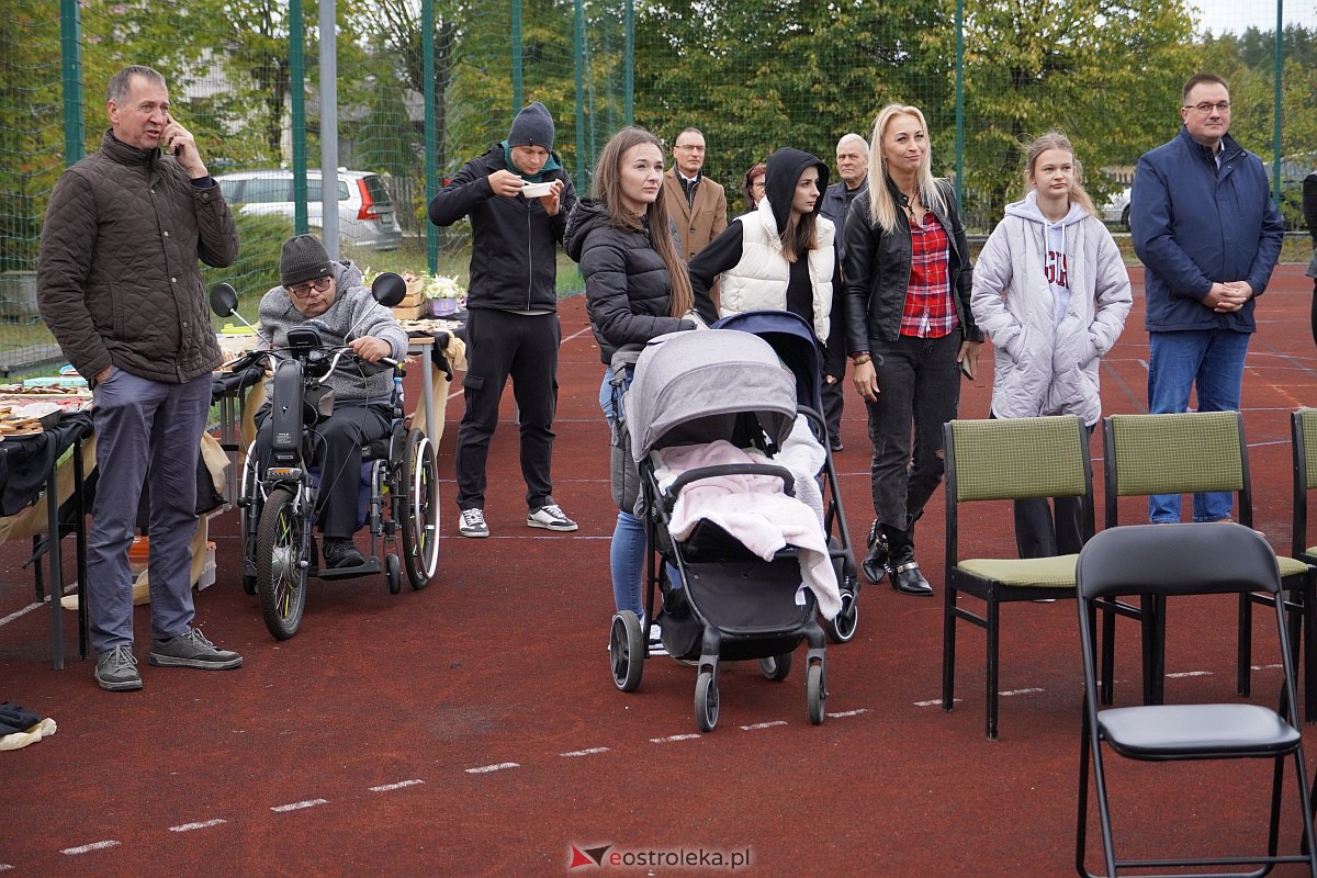 Jesienna cudotwórnia. Wernisaż i licytacja prac osób z niepełnosprawnością [7.10.2023] - zdjęcie #41 - eOstroleka.pl