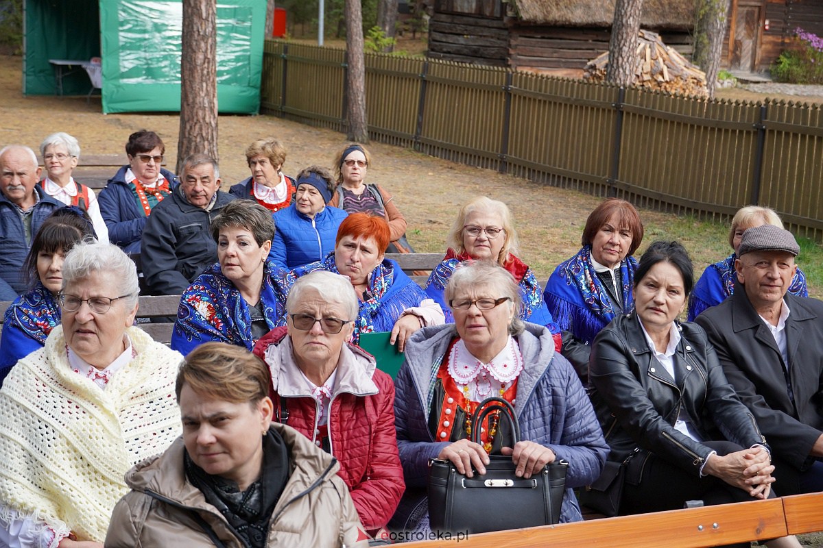 36. Regionalny Przegląd Zespołów Artystycznych KGW Pejzaż muzyką malowany [07.10.2023] - zdjęcie #61 - eOstroleka.pl