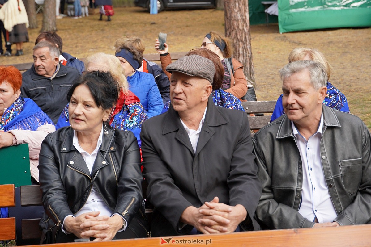 36. Regionalny Przegląd Zespołów Artystycznych KGW Pejzaż muzyką malowany [07.10.2023] - zdjęcie #57 - eOstroleka.pl