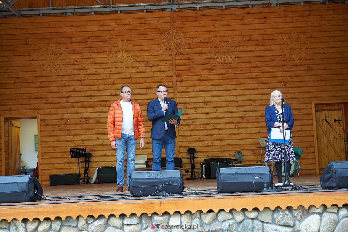 36. Regionalny Przegląd Zespołów Artystycznych KGW Pejzaż muzyką malowany [07.10.2023] - zdjęcie #37 - eOstroleka.pl