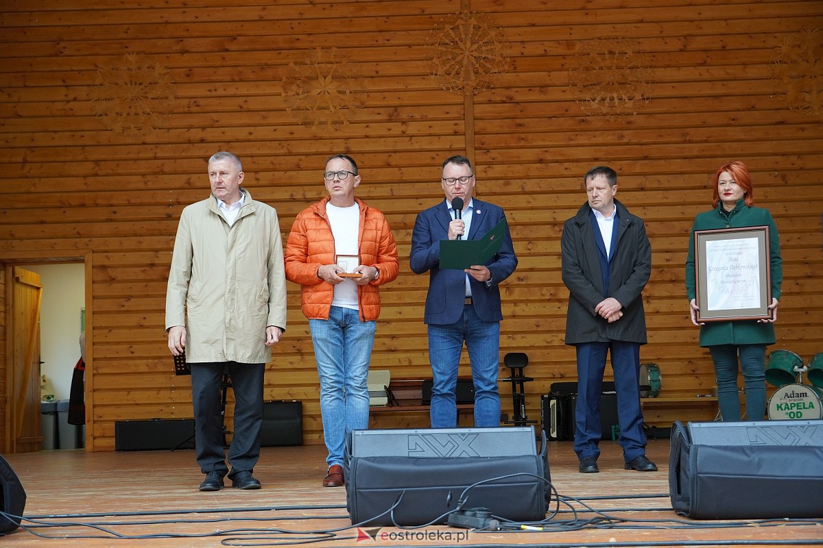 36. Regionalny Przegląd Zespołów Artystycznych KGW Pejzaż muzyką malowany [07.10.2023] - zdjęcie #34 - eOstroleka.pl