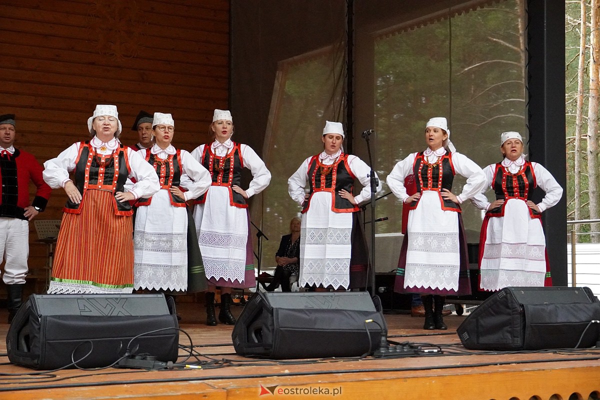36. Regionalny Przegląd Zespołów Artystycznych KGW Pejzaż muzyką malowany [07.10.2023] - zdjęcie #15 - eOstroleka.pl