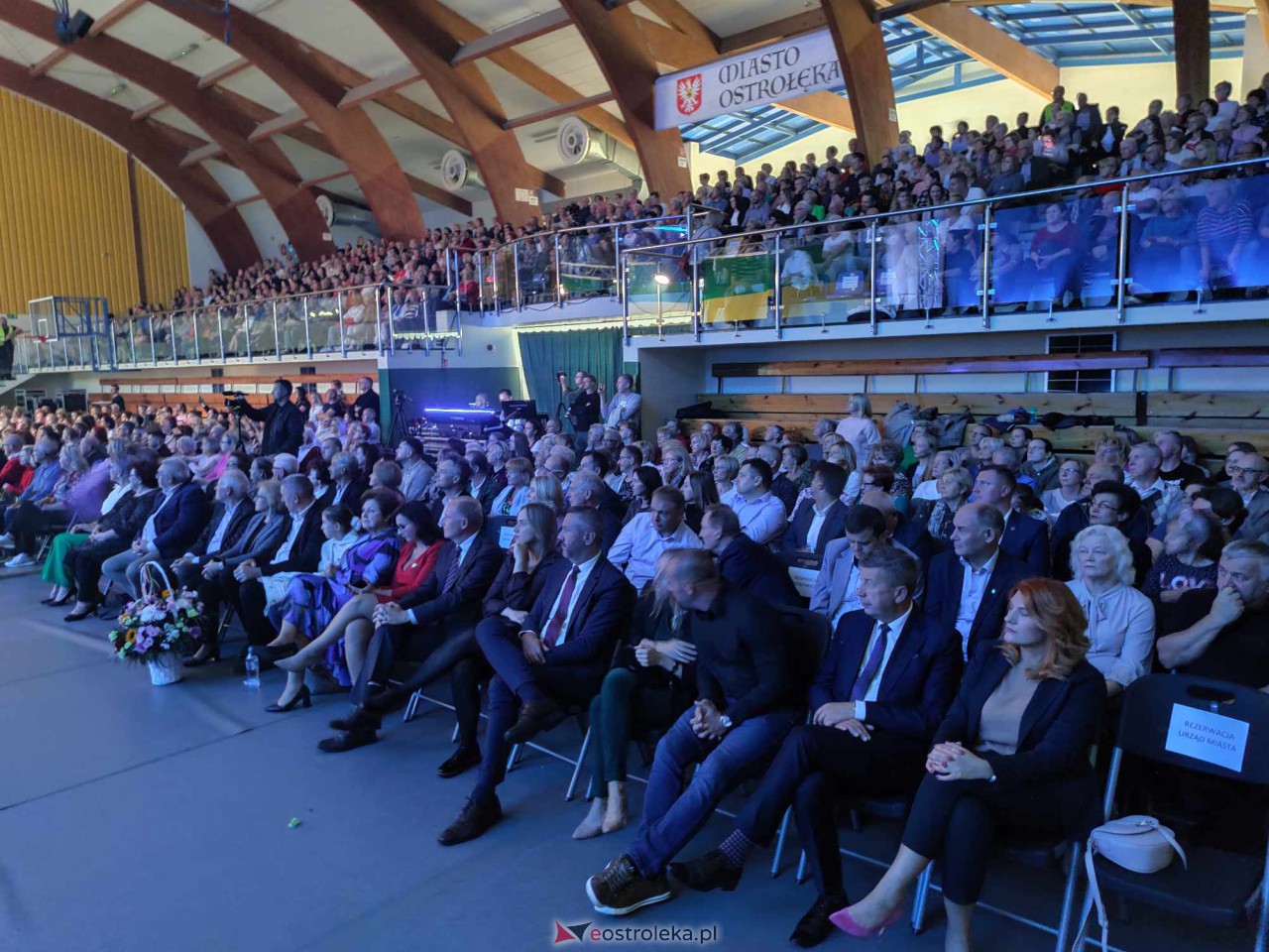 Koncert zespołu Mazowsze w Ostrołęce [7.10.2023] - zdjęcie #1 - eOstroleka.pl