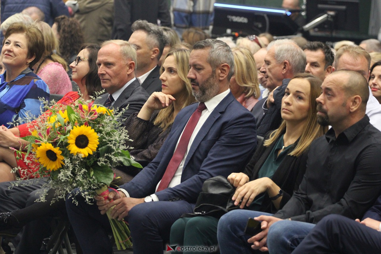 Koncert zespołu Mazowsze w Ostrołęce [7.10.2023] - zdjęcie #149 - eOstroleka.pl