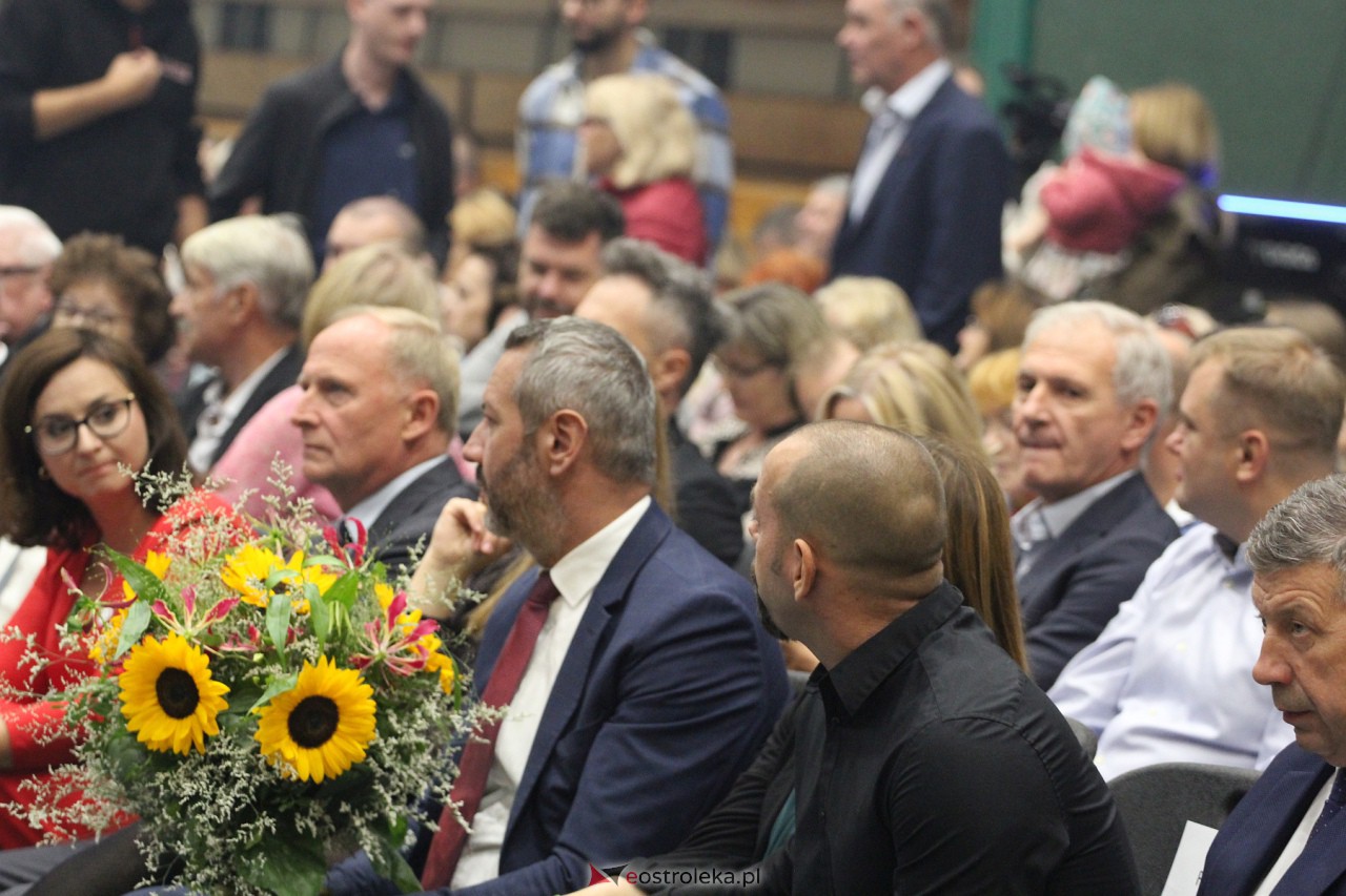 Koncert zespołu Mazowsze w Ostrołęce [7.10.2023] - zdjęcie #146 - eOstroleka.pl