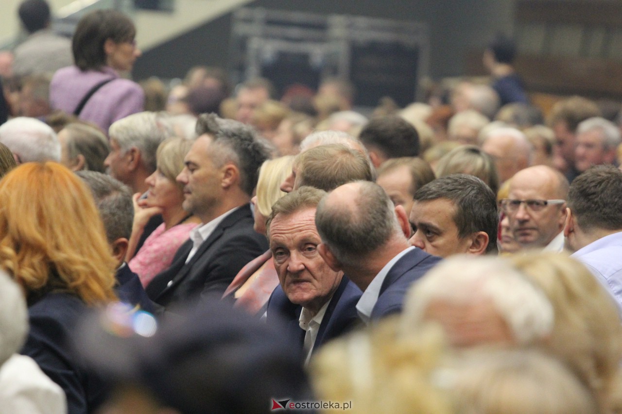 Koncert zespołu Mazowsze w Ostrołęce [7.10.2023] - zdjęcie #137 - eOstroleka.pl