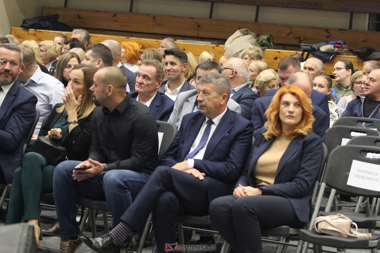 Koncert zespołu Mazowsze w Ostrołęce [7.10.2023] - zdjęcie #126 - eOstroleka.pl